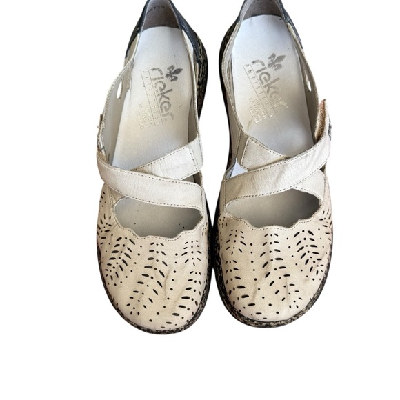 Rieker Mary Jane Daisy 75 Slipon Womens Slip On 8.5  M EU 40 Cream black toe cap - Picture 3 of 8